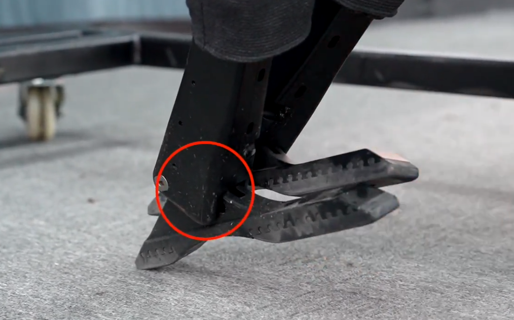 _images/h1_feet_up.png